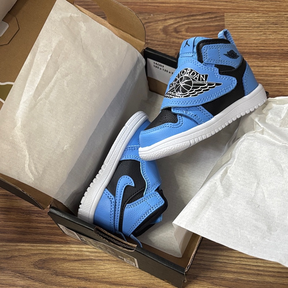 Sky Jordan Toddler Sneakers